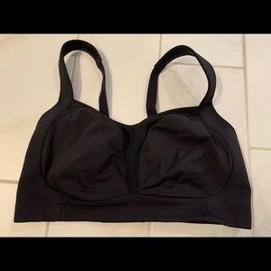 Lululemon ta ya tamer sports bra 36 DD